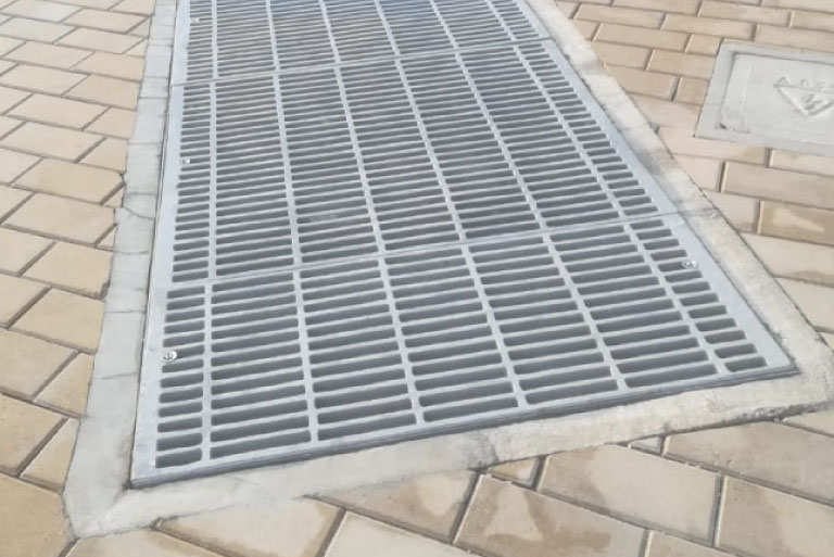 Rejillas en poliéster reforzado en fibra de vidrio.